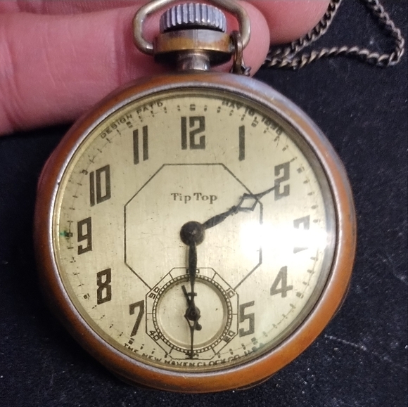 Vintage 20s Tip Top pocket watch - Picture 2 of 8